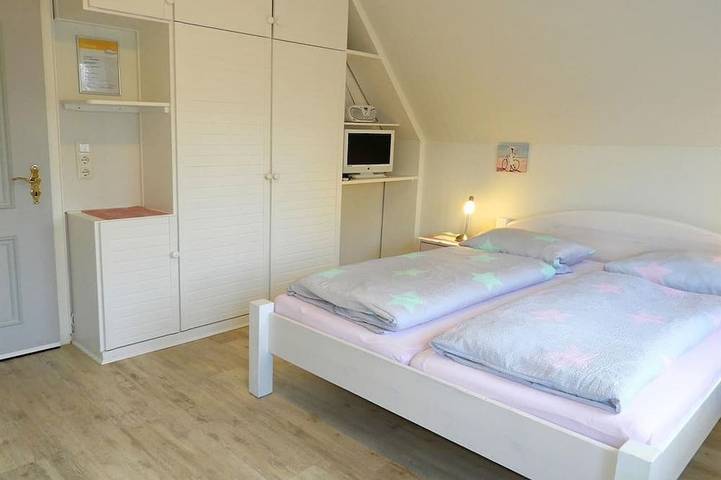 Ganze Wohnung, Appartement mit Duschbad/Wc und Balkon - Gästehaus Liebrecht in St. Peter-Bad, St. Peter-Ording