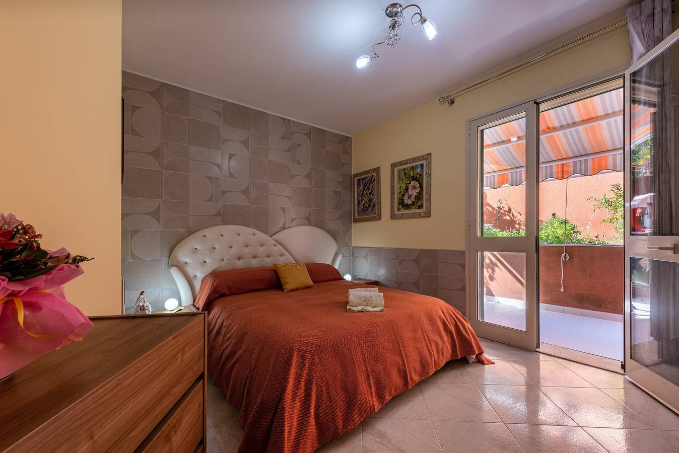 Ganze Wohnung, Ferienwohnung 'Paradiso Marino' mit Terrasse, Garten und Wlan in Cefalù, Cefalù (gemeinde)