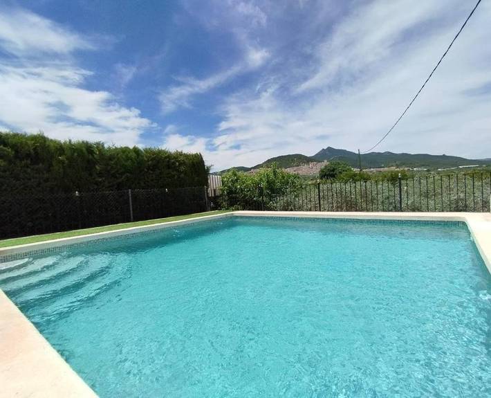 Casa rural con piscina para 12 personas, con Terraza y Jardín además de Piscina y Vistas en Moratalla