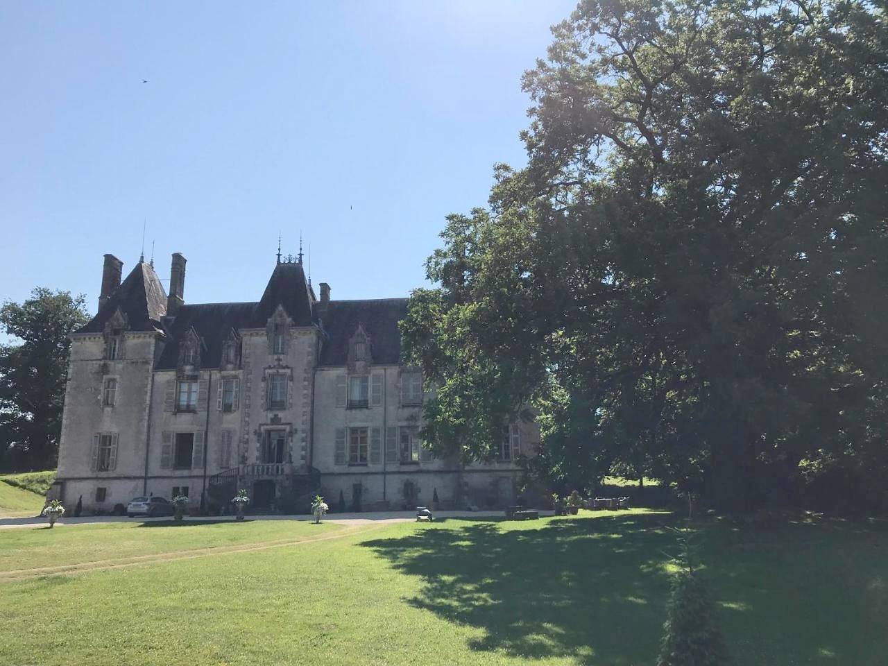 Chateau Pont Jarno B&B in Cours (Deux-Sèvres), Région de Niort