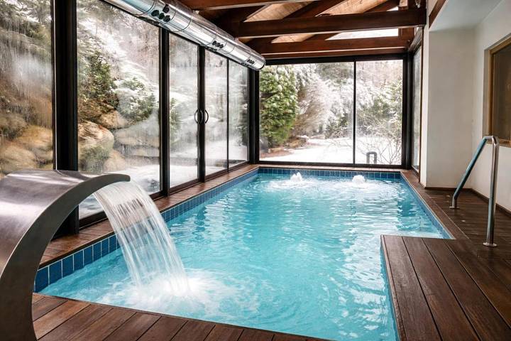 Hôtel pour 2 personnes, avec piscine et jardin ainsi que jacuzzi et sauna