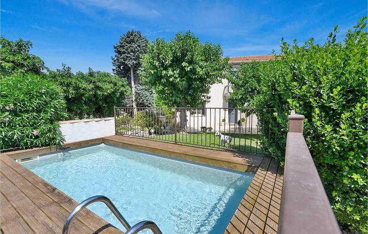 150sqm Apt w / Parking, Piscina y Jardín - Cerca de la ciudad y el río in Vallabrègues, Region de Nimes