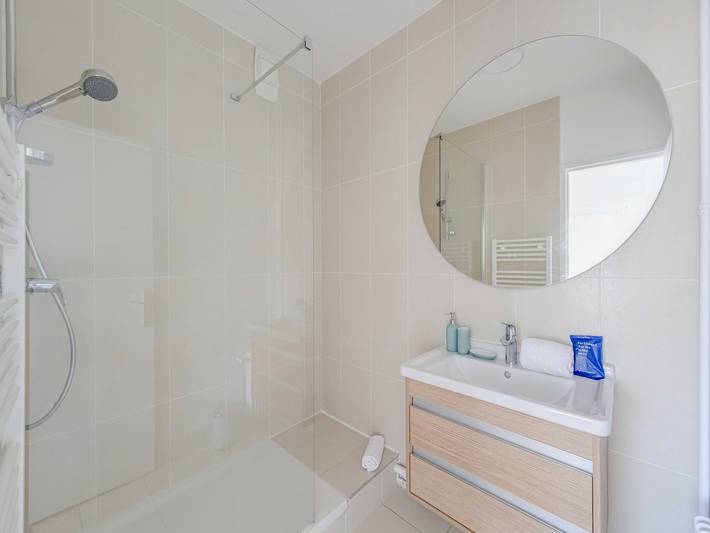 Apartamento entero, Apartamento luminoso – 1 dormitorio/4 plazas – cerca de París y La Défense in Courbevoie, Altos del Sena
