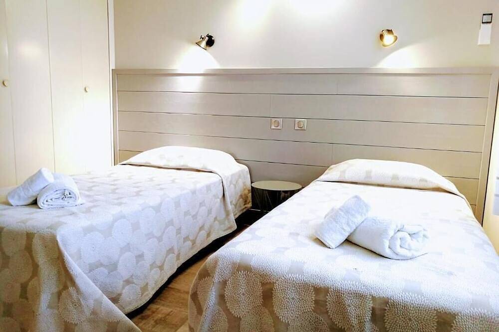 Villa for 4 people with swimming pool in Capo Corso