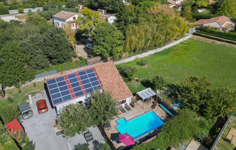 Location de vacances pour 14 personnes, avec jardin et piscine à Berrias-et-Casteljau - 2