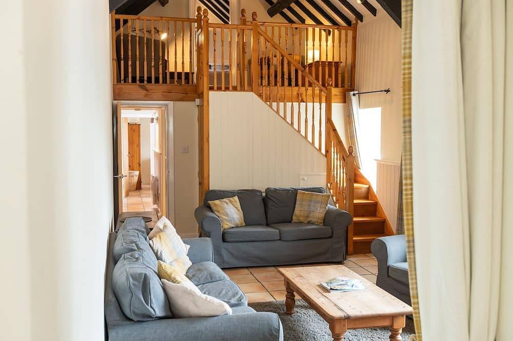 Glan Y Don Moelfre - sleeps 6 guests  in 3 bedrooms in Moelfre, Isle of Anglesey