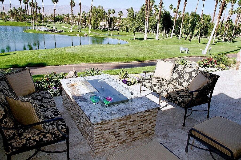 Ganze Wohnung, Luxus-Wohnung am See mit spektakulärer Aussicht!  Auf privatem Golfplatz! in Palm Desert, Coachella Valley