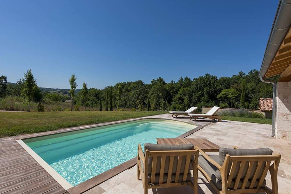 Villa Castelnau - climatisation & Piscine chauffée dans le Domaine du Château– X in Castelnau-de-Montmiral, Région d'Albi