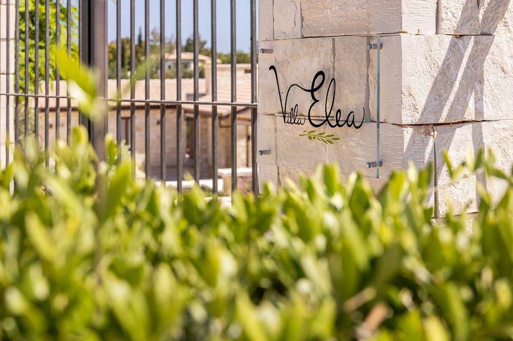 Villa Elea, New Deluxe Golf Villa in Aphrodite Hills - 6 Bedrooms, 7 Bathrooms. in Kouklia Pafou, Chypre du Sud