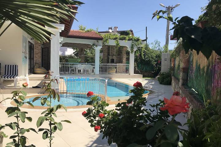 Ferienhaus für 7 Personen, mit Garten und Balkon in Fethiye
