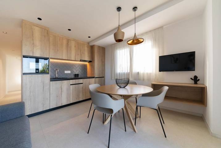 Resort para 4 personas, con Balcón y Terraza además de Jardín y Piscina en Oliva
