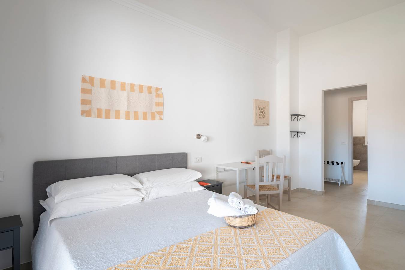 Chambre "Longevity" avec terrasse privée, Wi-Fi et climatisation in Lotzorai, Province de Ogliastra