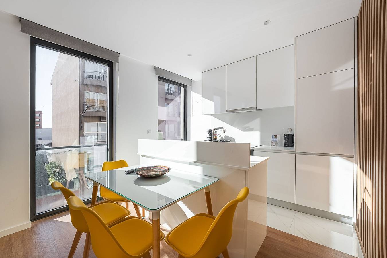 Entire apartment, Bed of Roses in Porto in Cedofeita, Porto