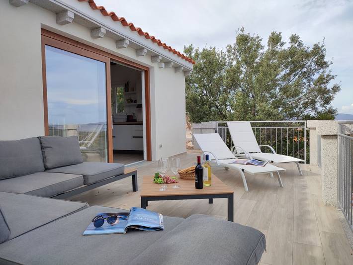 Location de vacances pour 6 personnes, avec terrasse et jardin dans Loiri Porto San Paolo