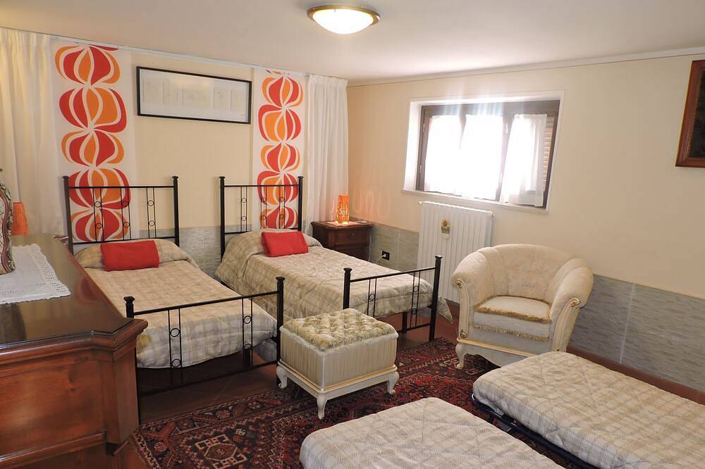 Ganze Wohnung, Wohnung in Villa Ariale in Vicopisano, Pisa Provinz