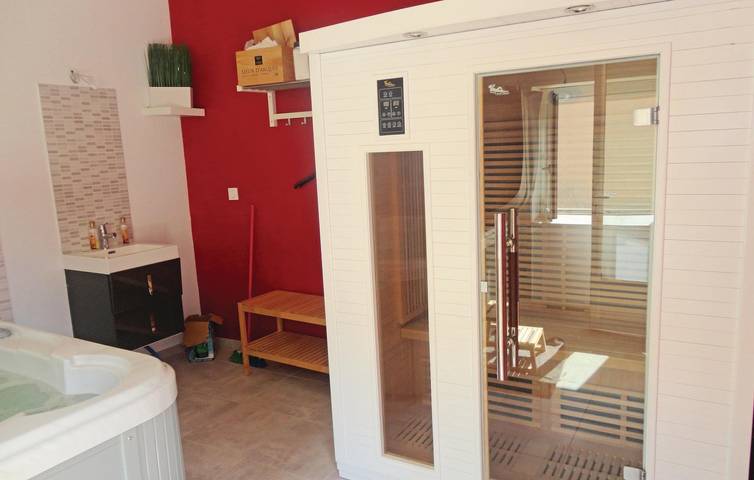 Ferienhaus für 4 Personen, mit Terrasse und Sauna sowie Whirlpool in Occitanie - 4