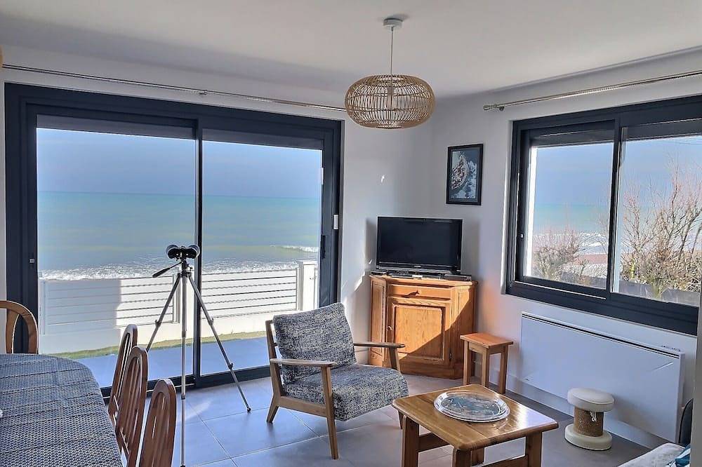 Villa de la plage, front de mer, plage du débarquement, Calvados, Normandie Juno in Bernières-sur-Mer, Région de Caen