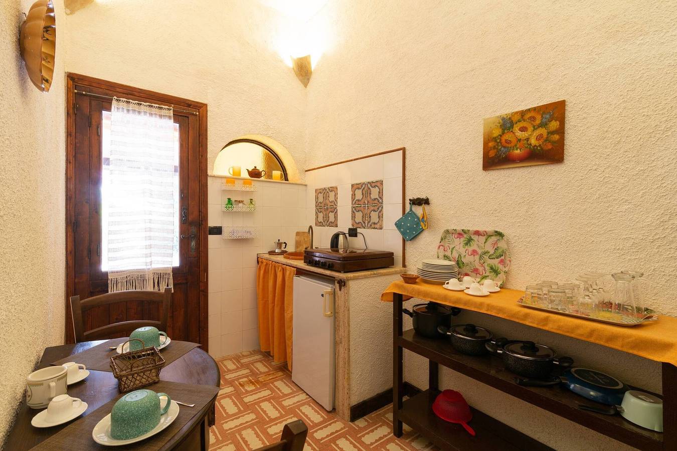 Apartamento entero, Apartamento 'Tenuta Donna Vittoria Mandarino' con vistas a la montaña, Wi-Fi y aire acondicionado in Trapani, Provincia de Trapani