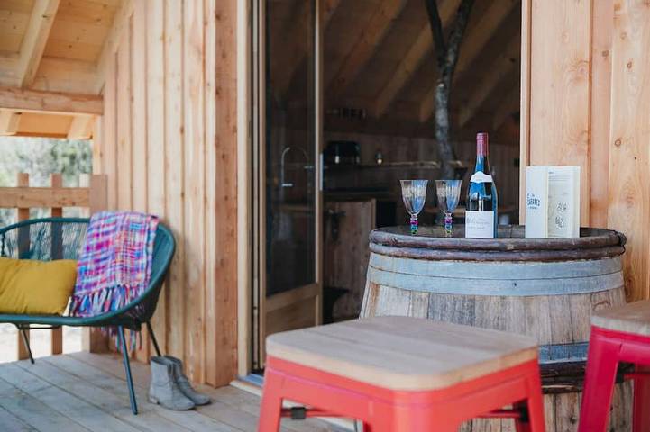 Gîte pour 2 personnes, avec terrasse et jardin, animaux acceptés