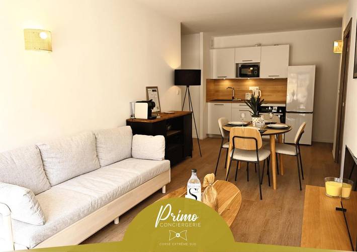 Appartement de vacances pour 6 personnes, avec piscine ainsi que jardin et vue