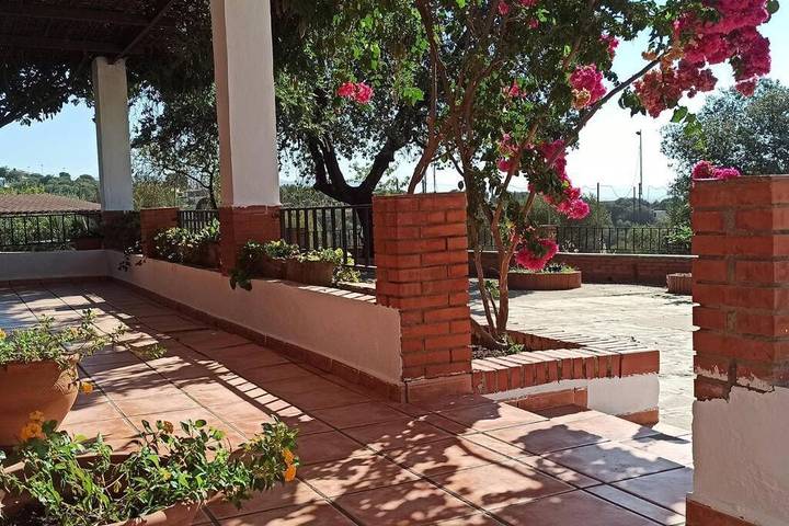 Location de vacances pour 10 personnes, avec piscine ainsi que terrasse et vue, animaux acceptés à Almodóvar del Río - 4