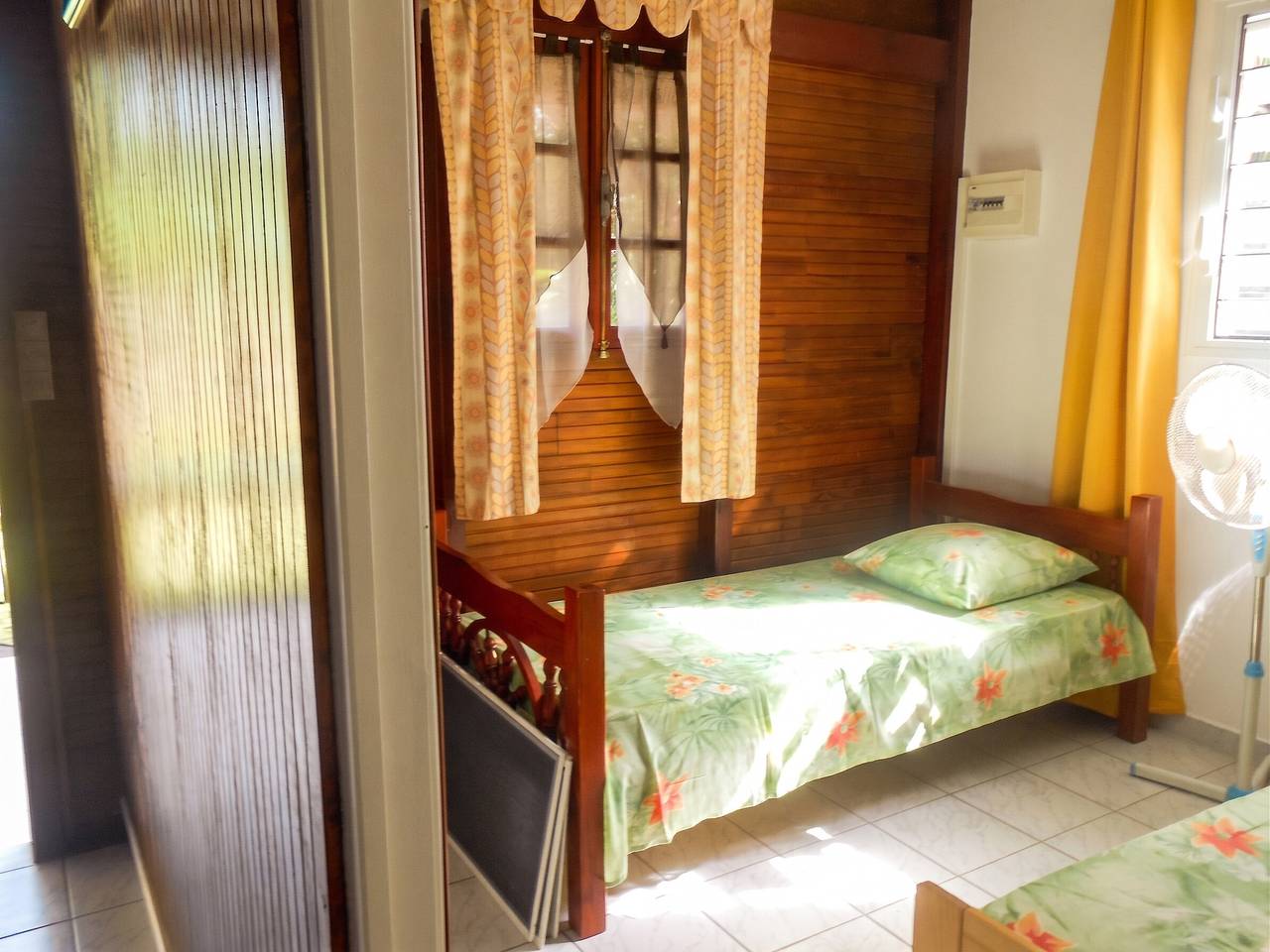 Cosy bungalow in Deshaies with sea view, enclosed garden in Deshaies, Guadeloupe (Caribbean)