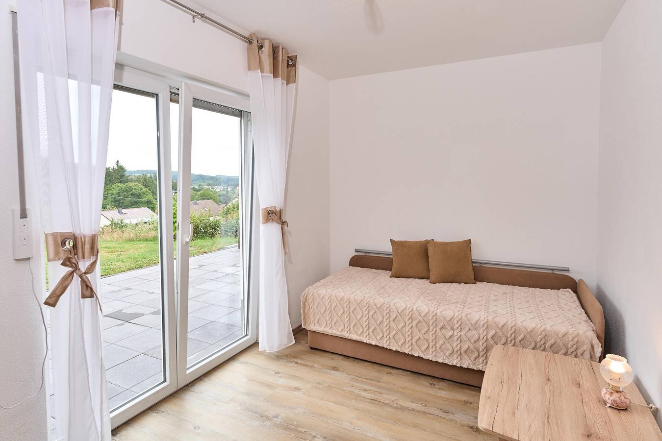 Ganze Ferienwohnung, 2-Bett-Ferienwohnung Bad/Wc, bis 3 Personen in Mehren, Vulkaneifel