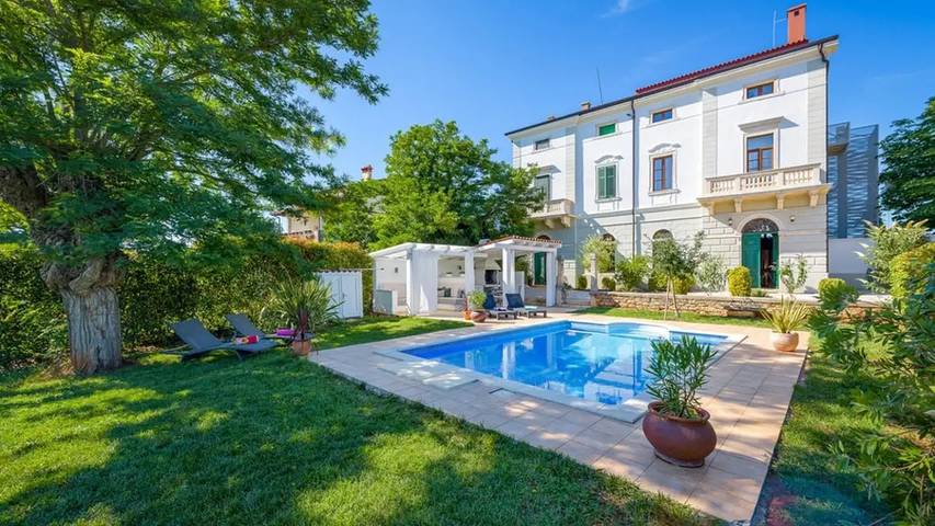 Villa pour 6 personnes, avec terrasse ainsi que jardin et piscine, animaux acceptés à Novigrad - 2