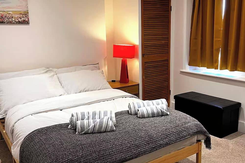 Entire apartment, Sunny Top Floor Hideaway in Eastbourne, East Sussex