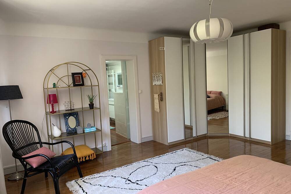 Chambre Spacieuse au Calme Dans une Belle Propriété Familiale in Froideconche, Alto Saona
