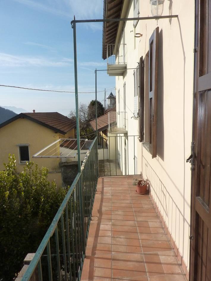 Entire apartment, Apartment 'Artist Lake House with Panoramic' with Lake View, Private Terrace and Wi-Fi in Garabiolo, Maccagno con Pino e Veddasca