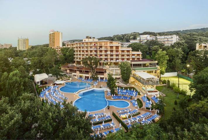 Hotel dla 3 osób, z sauna i jacuzzi oraz basen i ogród w Złote Piaski