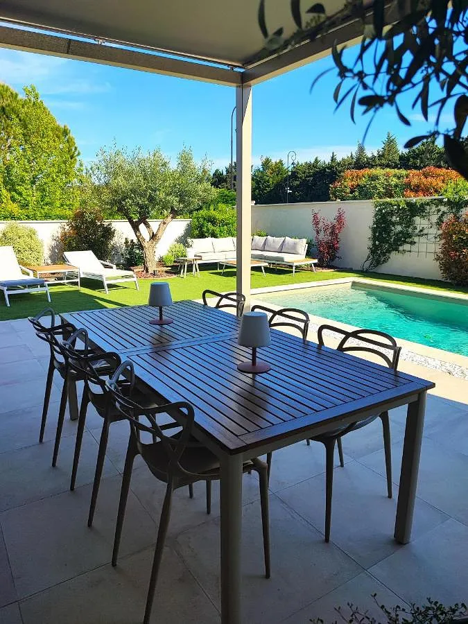 Casa de vacaciones para 4 personas, con terraza además de piscina y jardín - 1