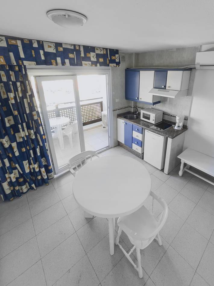 Apartahotel para 2 personas, con piscina y balcón en Tenerife