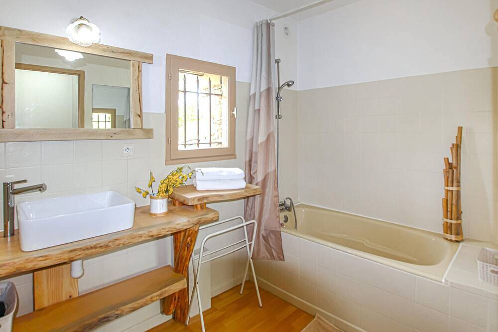 Awesome home in La Motte-Chalancon in La Motte-Chalancon, Région de Die
