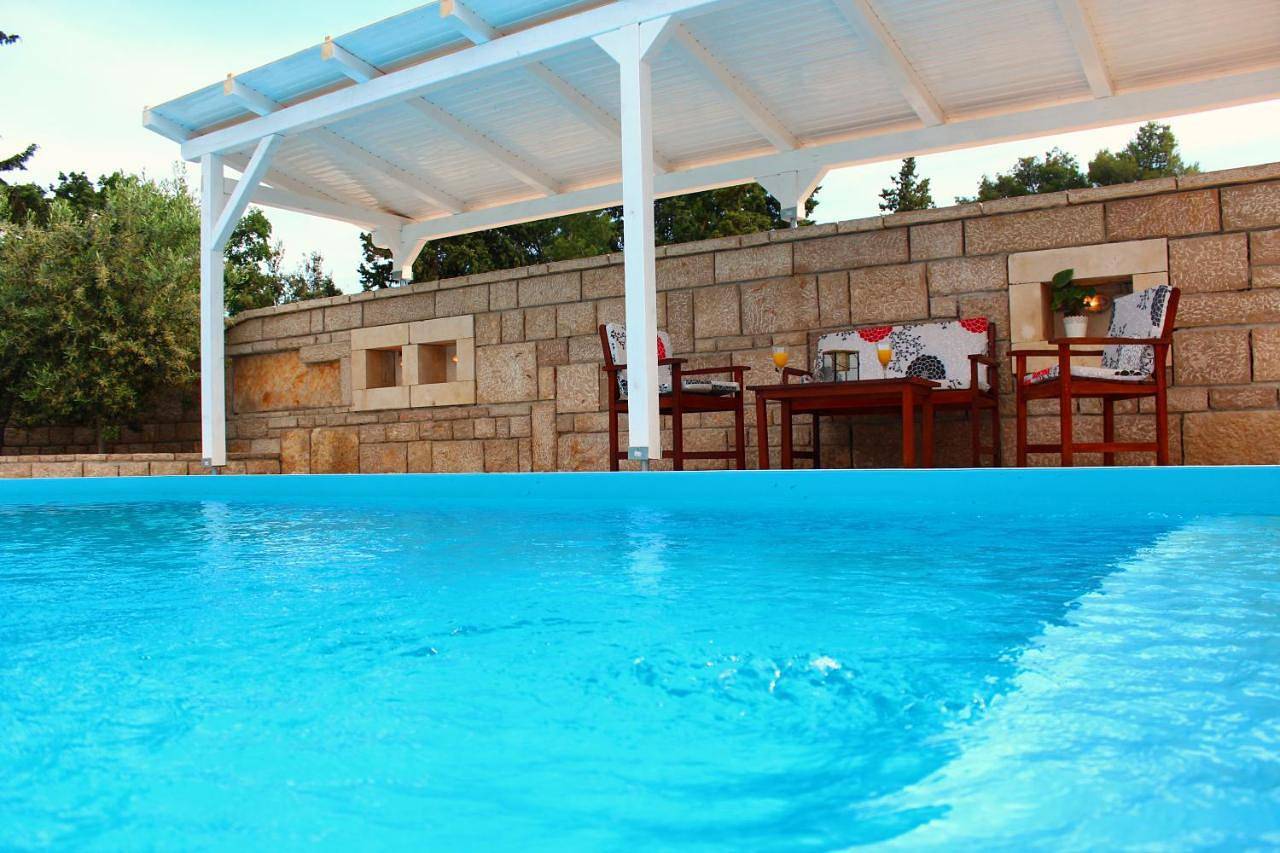 Ganze Wohnung, Three-Bedroom Suite in Ciuleanu-Veres Beach, Pakostane
