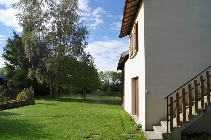 Gîte pour 4 personnes, avec jardin dans le Puy-de-Dôme - 2
