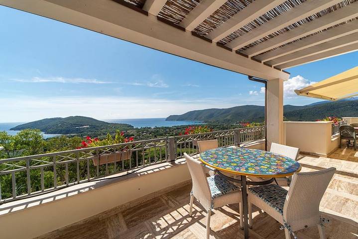 Ferienwohnung für 5 Personen, mit Meerblick und Pool sowie Balkon/Terrasse in Lacona - 3