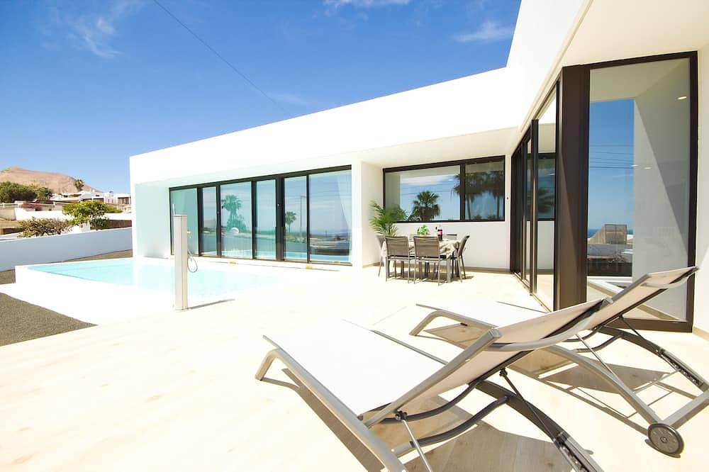 Villa Mendoza - By Az Rentals in Guime, San Bartolomé