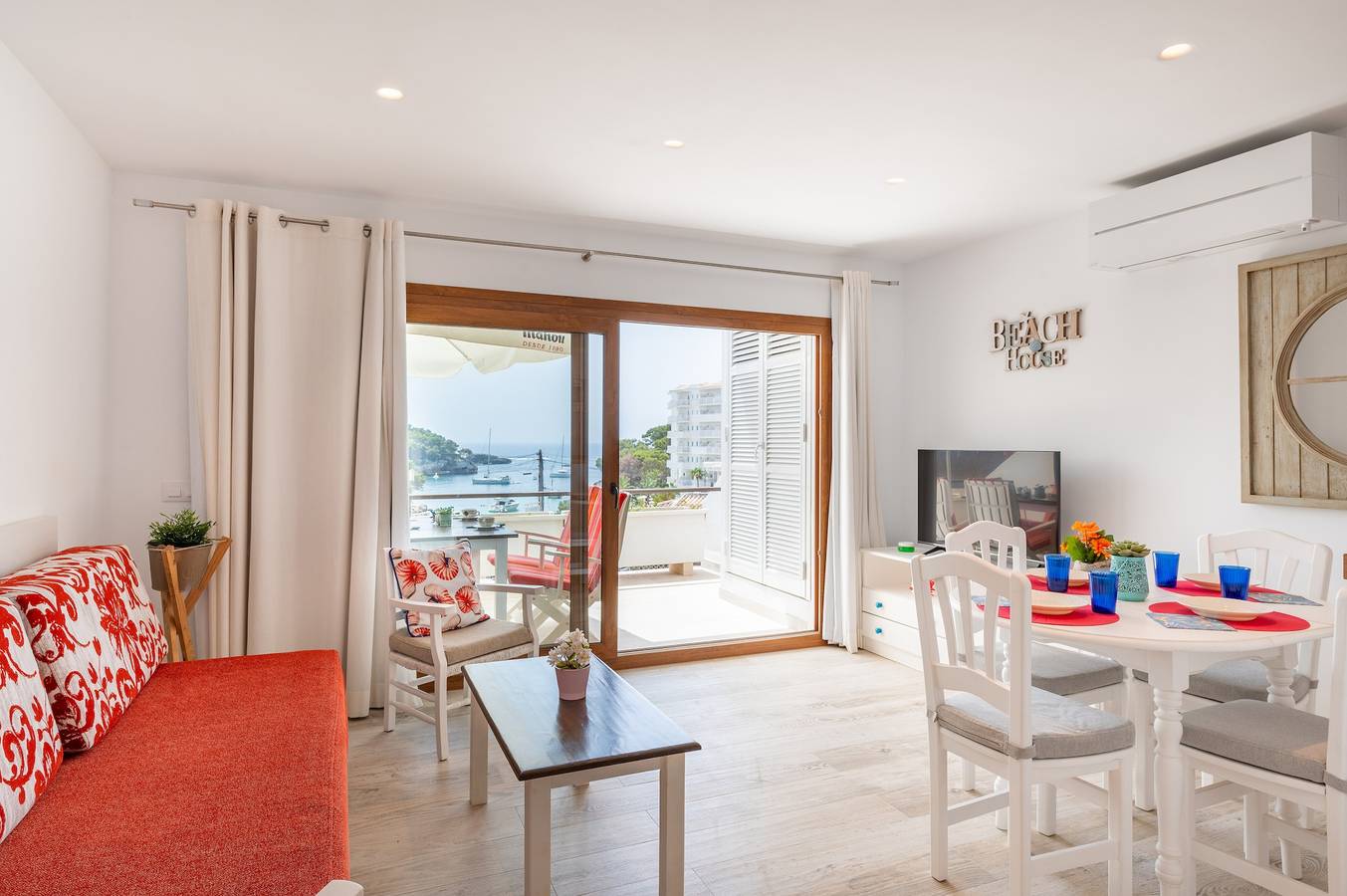 Entire apartment, "Ola De Mar" with Shared Pool, Wi-Fi, and Air Conditioning (Tourist Tax Included) in Cala Serena, Felanitx