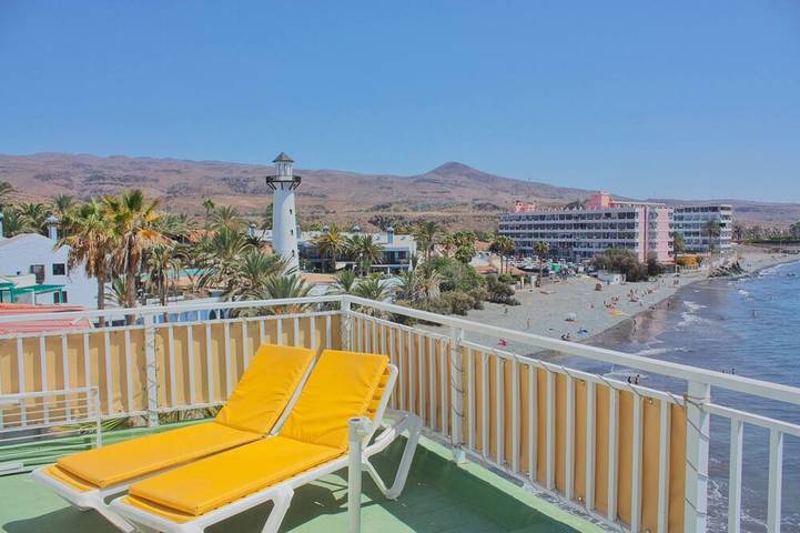 Ferienhaus für 2 Personen, mit Terrasse und Garten sowie Pool in Playa del Águila