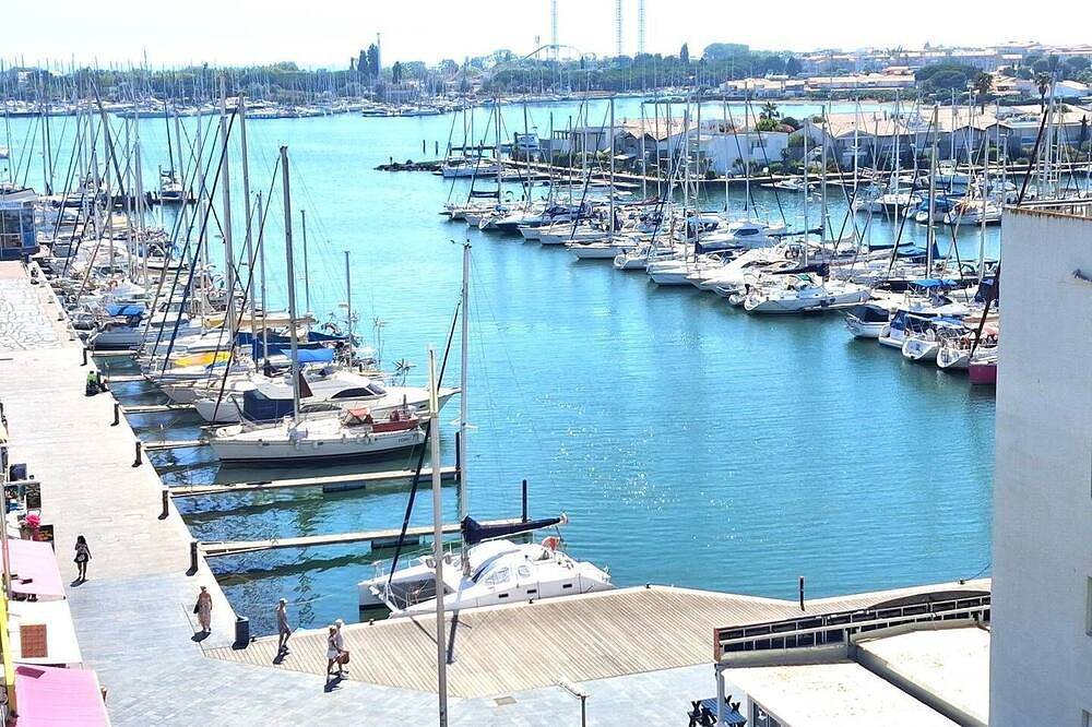 Appartement entier, Bel Appartement Avec Vue Splendide in Agde, Côte d'Améthyste