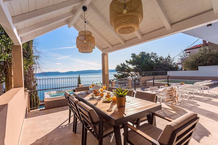Ferienhaus mit Meerblick für 8 Personen, mit Meerblick und Garten sowie Pool in Split-Dalmatien - 4