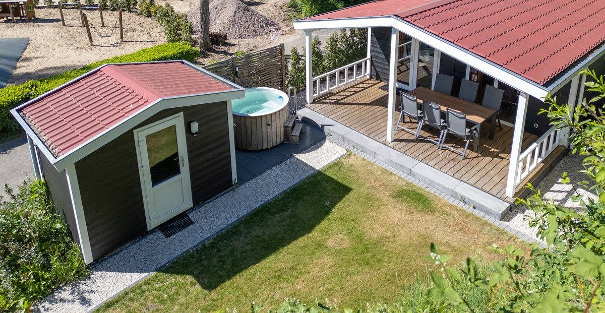 Vakantiepark De Thijmse Berg — Family Lodge met hottub | 6 personen in Rhenen, Provincie Utrecht