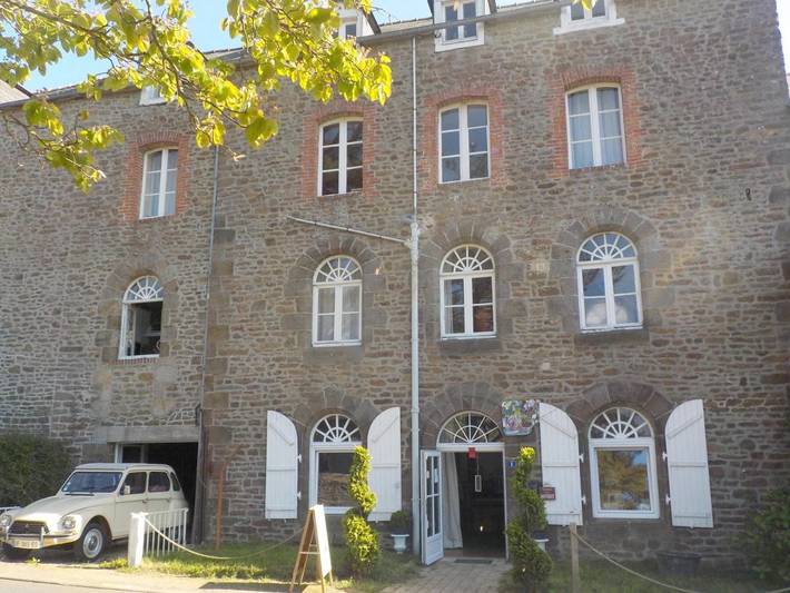 Chambre d’hôte pour 3 personnes, avec vue et jardin à Lanvallay - 3