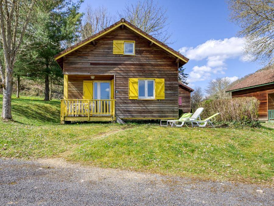 Résidence Vacancéole Les Chalets de la Chazotte - Chalet 5 personnes - 3 pièces 5 personnes in Saint-Jacques-d'Ambur, Puy-de-Dôme