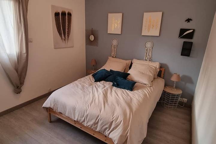 Location de vacances pour 8 personnes, avec terrasse à Vesseaux - 2