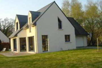 Location de vacances pour 10 personnes, avec terrasse et jardin dans Port la Foret