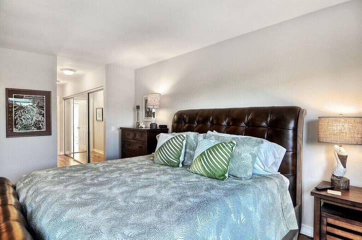 Vacation rental for 6 people, with balcony and pool as well as hot tub and yard in Dana Point