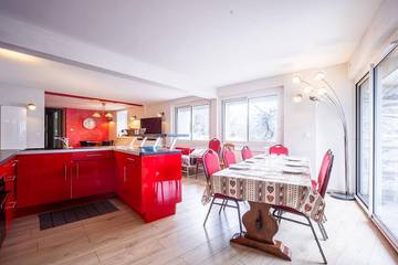 Gîte pour 10 personnes, avec terrasse à Estarvielle
